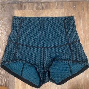 High Waisted 2” Seam Shorts